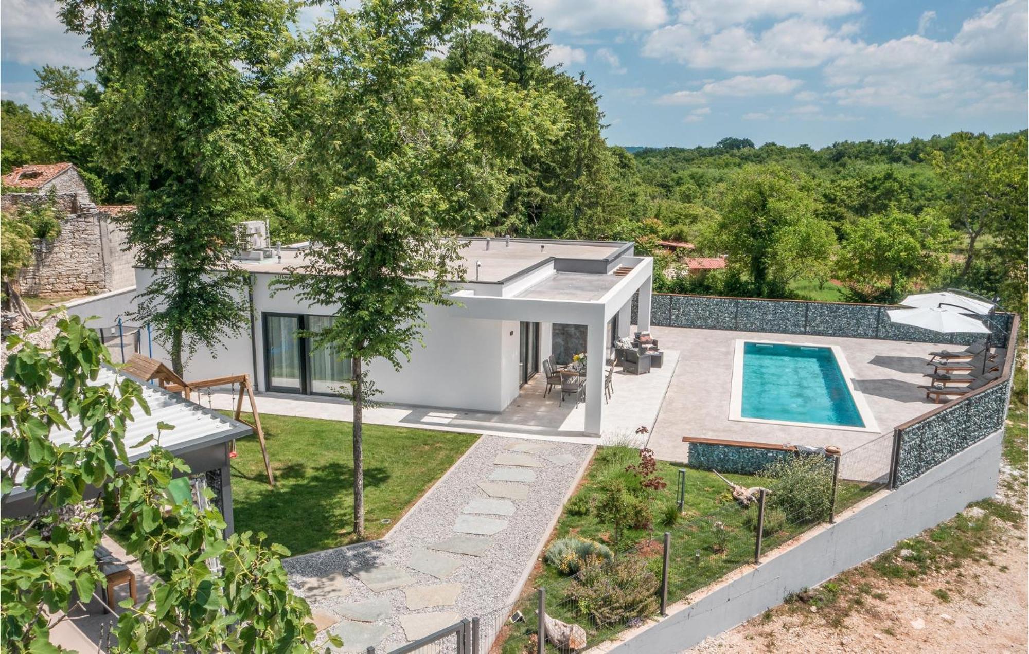 Beautiful Home In Tinjan With Jacuzzi Eksteriør billede