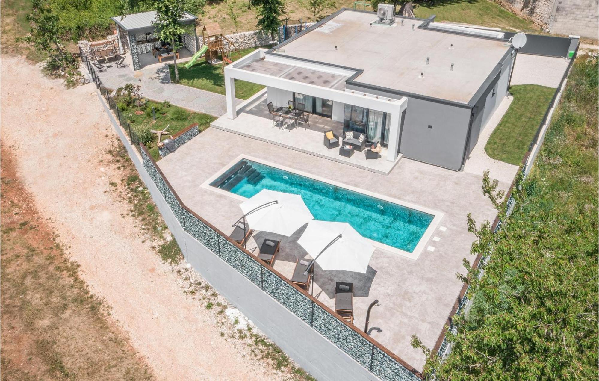Beautiful Home In Tinjan With Jacuzzi Eksteriør billede